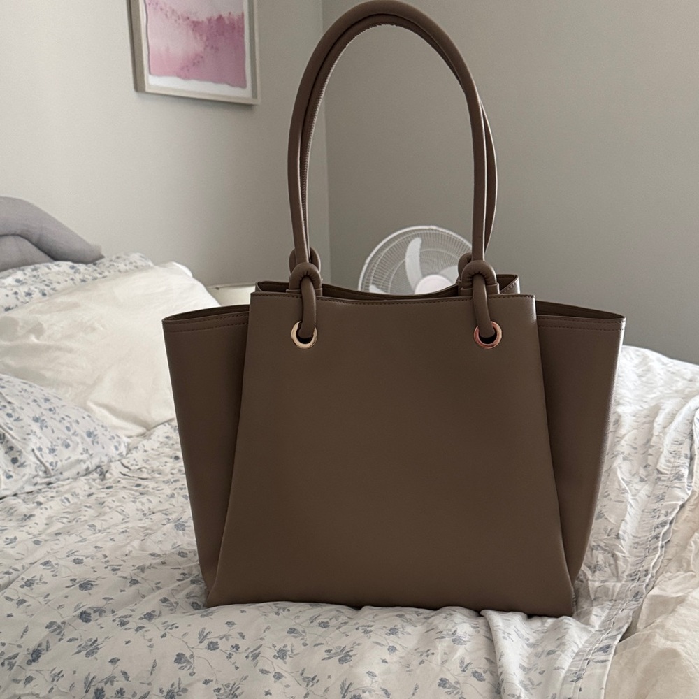 Brielle Tan Structured Tote Bag - Picture 2 of 3